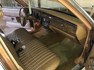 1979 pontiac catalina v-8 4-door sedan
