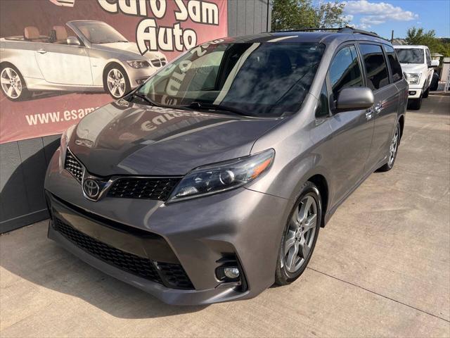 2018 toyota sienna se