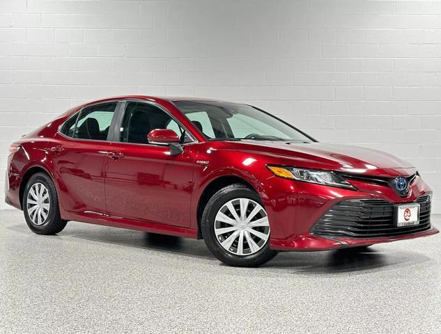 2018 toyota camry hybrid le