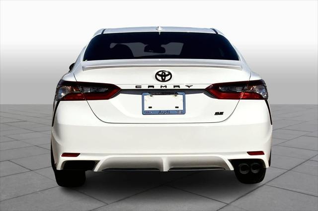 2022 toyota camry se
