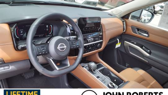 2024 Nissan Pathfinder platinum