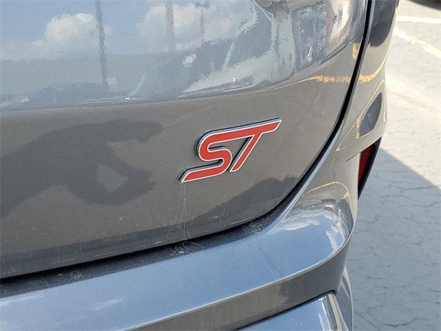 2021 ford edge st