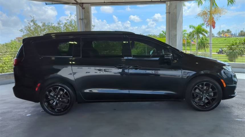 2022 chrysler pacifica limited