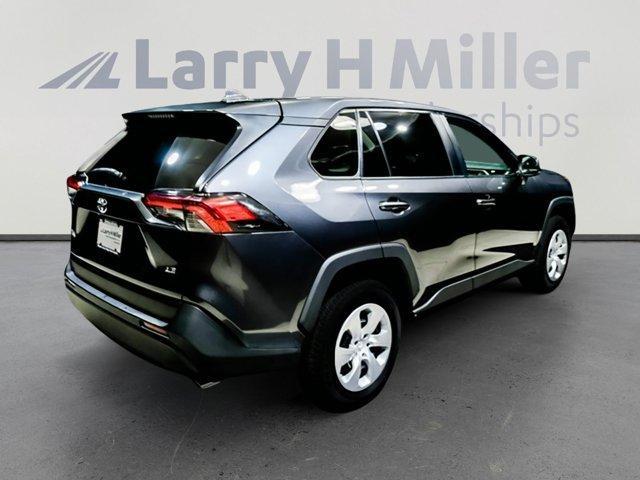 2023 toyota rav4 le