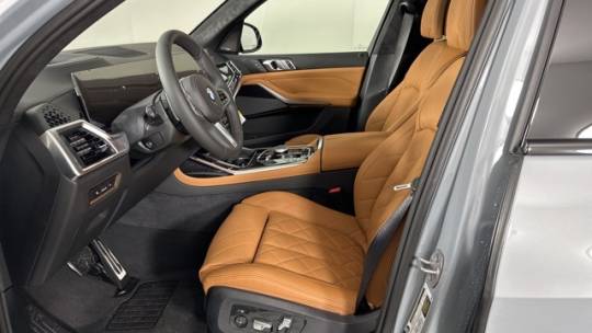 2025 BMW X7