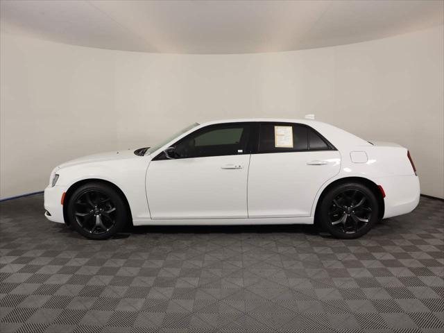 2021 chrysler 300 touring