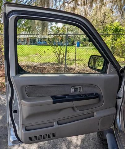 2003 nissan frontier xe crew cab