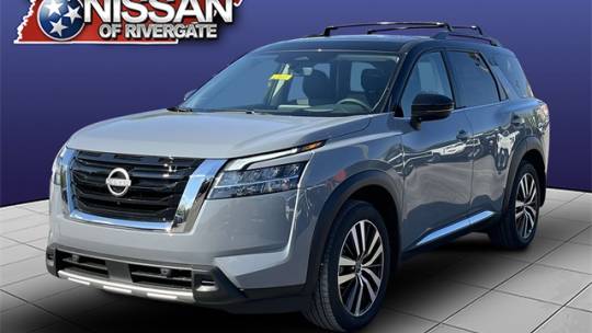 2024 Nissan Pathfinder platinum