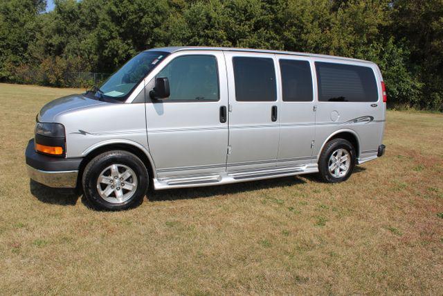 2010 gmc savana 1500 base