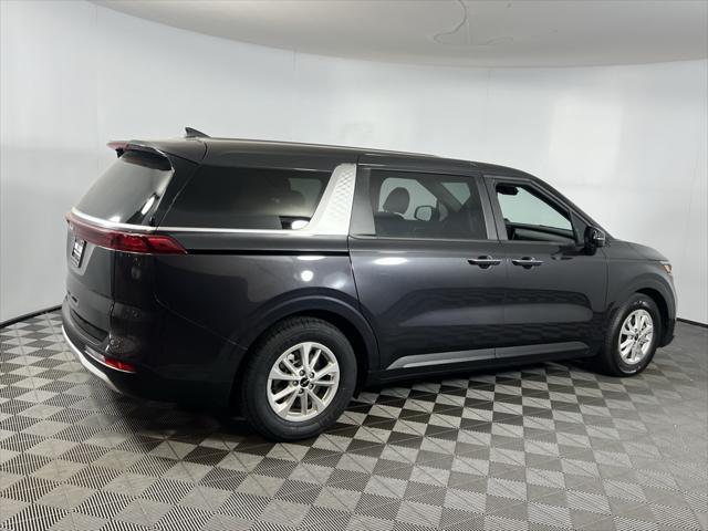 2023 kia carnival lx