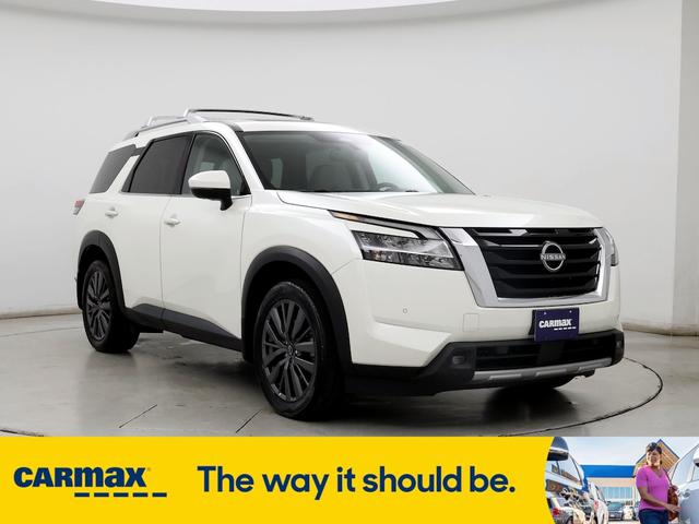 2022 nissan pathfinder sl