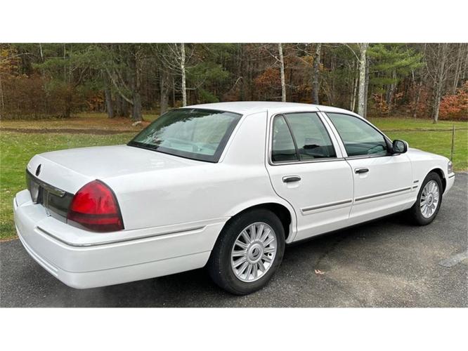 2011 mercury grand marquis in west chester, pennsylvania