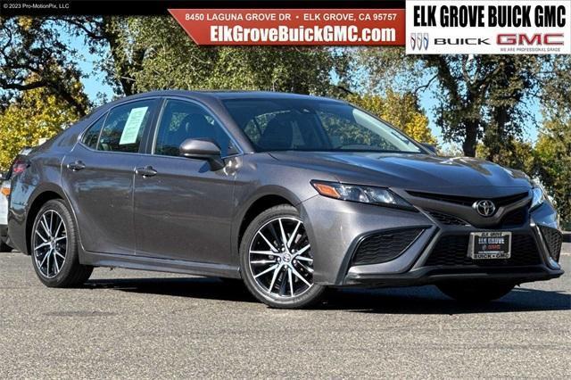 2021 toyota camry se nightshade