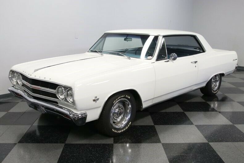 classic vintage chrome muscle car hardtop coupe chevy sbc manual transmission
