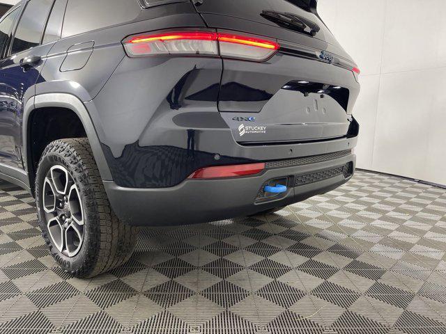 2023 jeep grand cherokee 4xe trailhawk