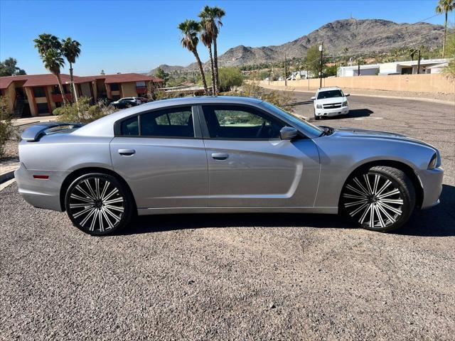 2014 dodge charger sxt