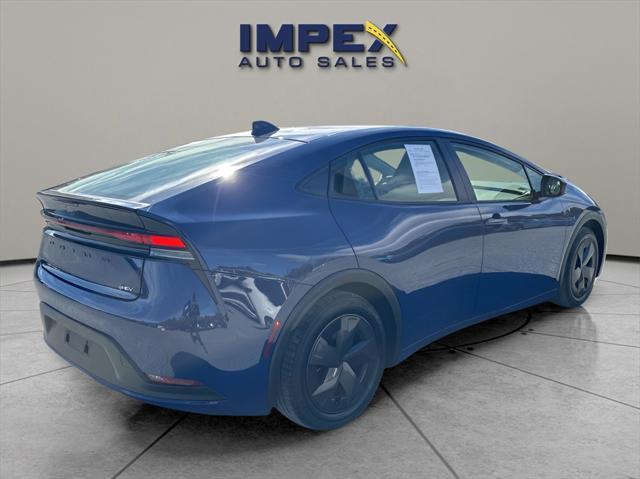 2023 toyota prius le