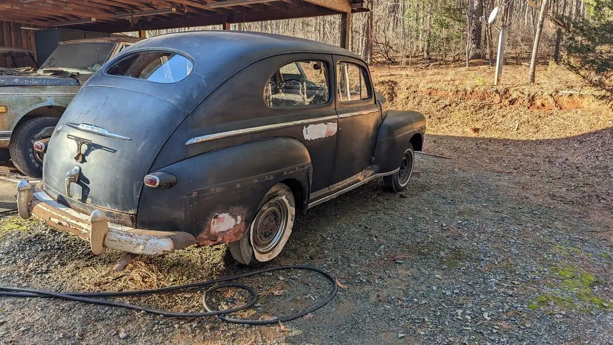 1948 ford custom deluxe sedan black