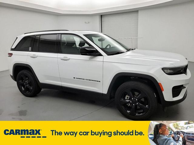 2023 jeep grand cherokee altitude
