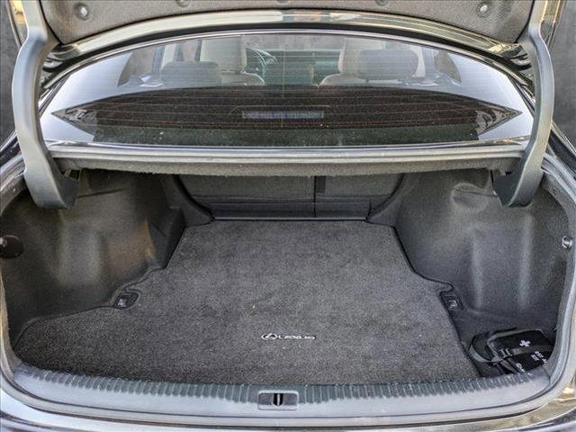 2017 lexus is 300 base