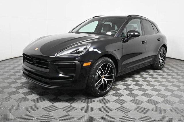2024 porsche macan base