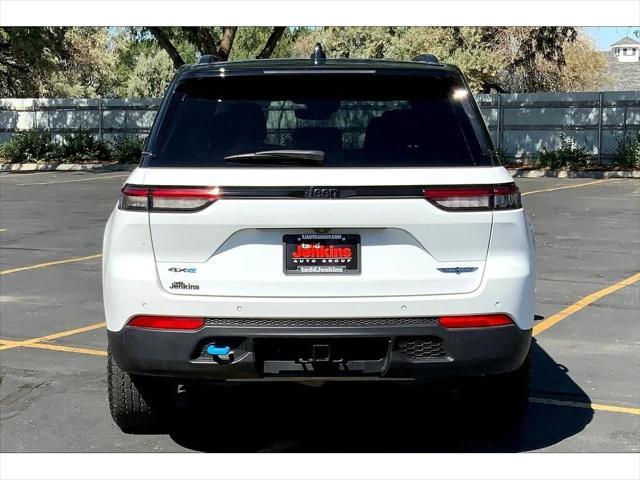 2022 jeep grand cherokee 4xe trailhawk