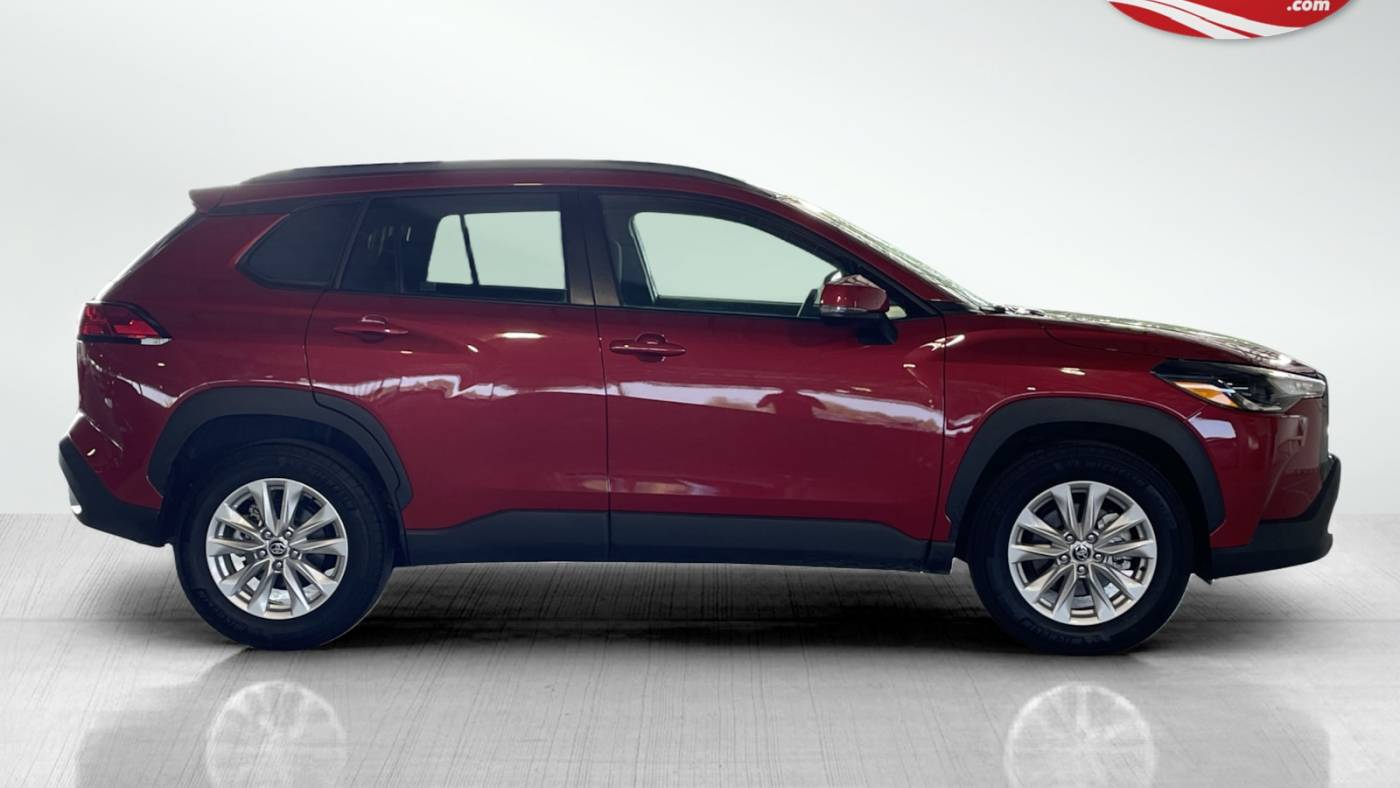 2024 toyota corolla cross le