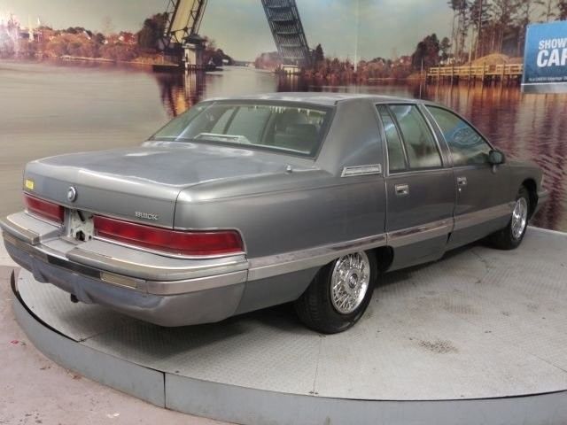 1992 buick roadmaster, gray with 124,759 miles available now!