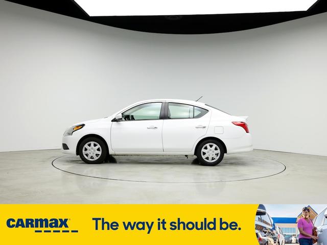 2019 nissan versa sv