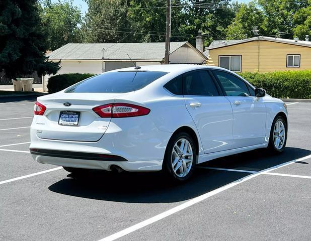 2015 ford fusion se