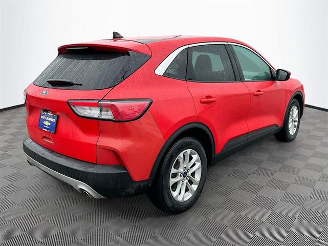 2020 ford escape se