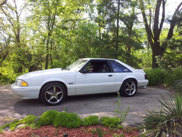 ford mustang lx clean/loud/fast/daily driver