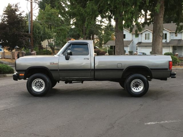 1993 dodge ram w250 reg cab le 5-speed 5.9'l 12-valve cummins diesel 105k miles