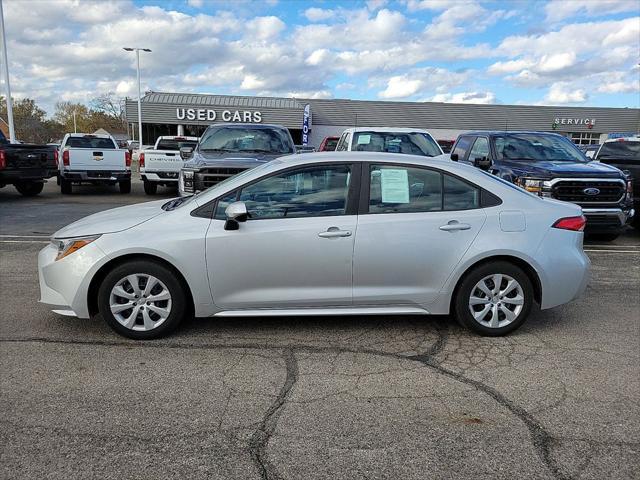 2022 toyota corolla le