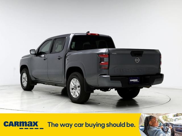 2022 nissan frontier sv