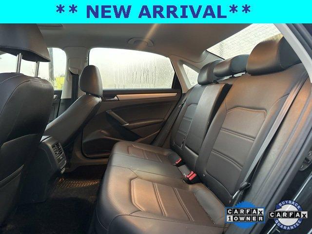 2021 volkswagen passat 2.0t se