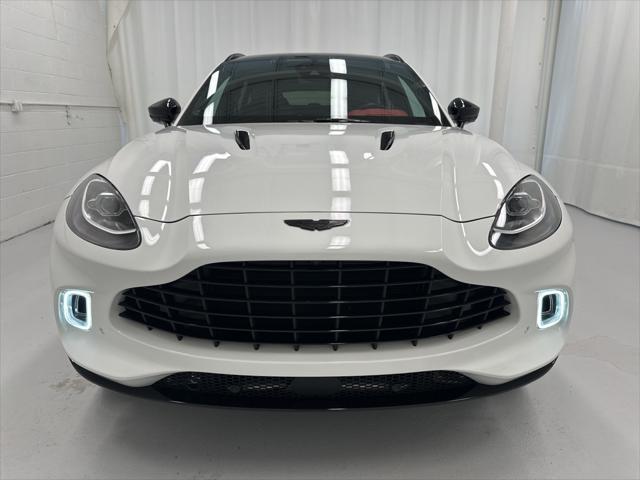 2021 aston martin dbx base