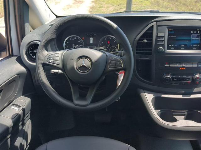 2023 mercedes-benz metris base