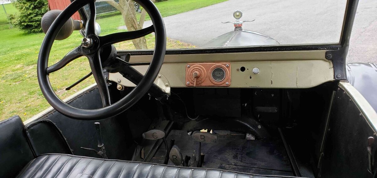 1925 ford model t black