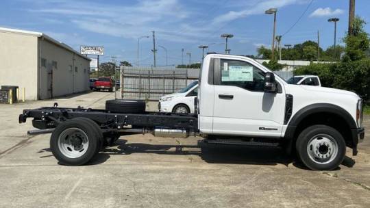 new 2024 ford super duty f-450 chassis cab xl 2wd reg cab 145" wb 60" ca