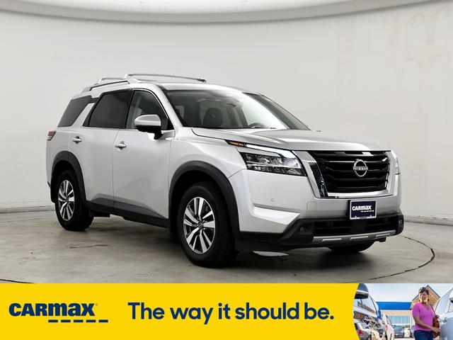 2023 nissan pathfinder sl