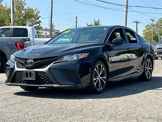 2020 toyota camry se