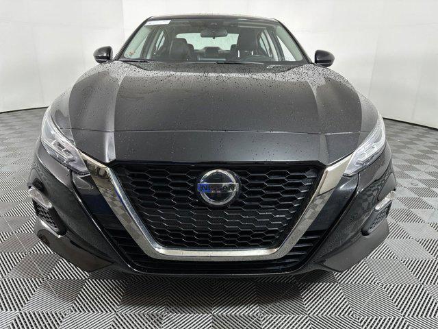 2022 nissan altima sr fwd