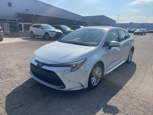 2023 toyota corolla hybrid xle