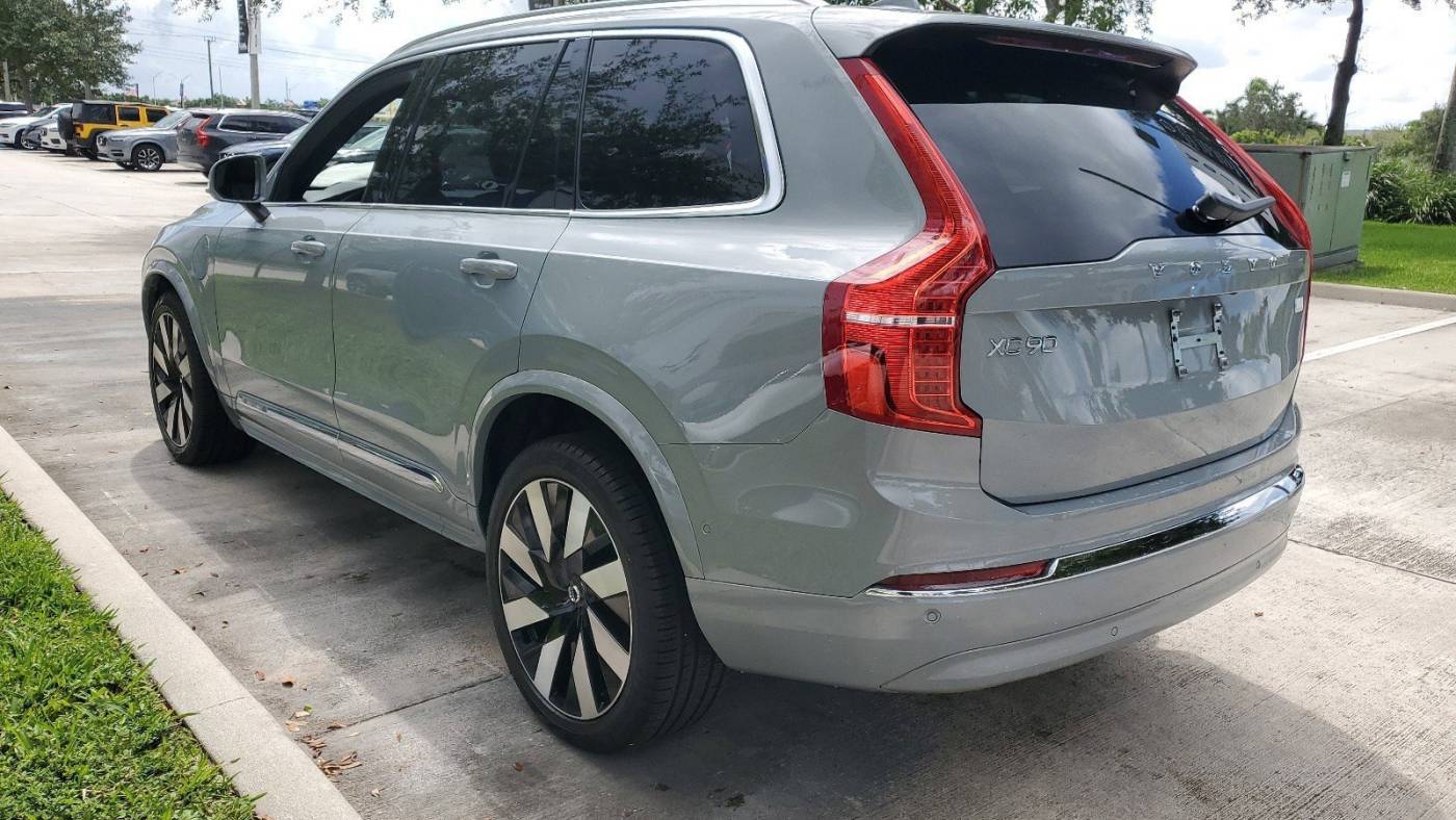 2024 volvo xc90 recharge t8 ultimate bright theme 7p