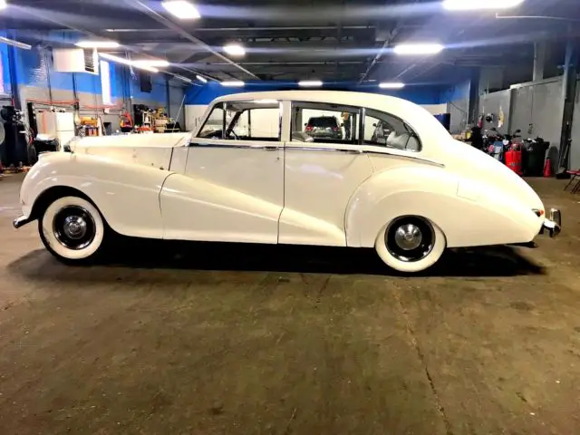1951 rolls royce wraith