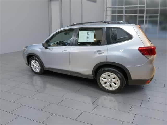 2021 subaru forester base