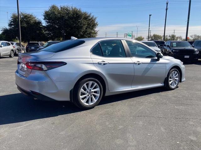 2024 toyota camry le