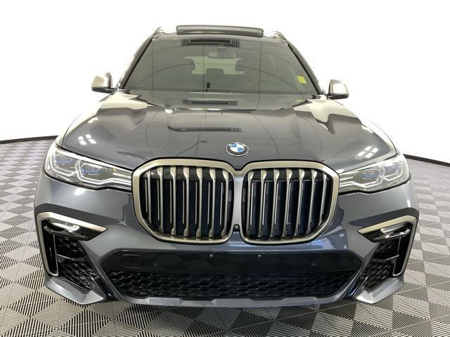 2021 bmw x7 m50i