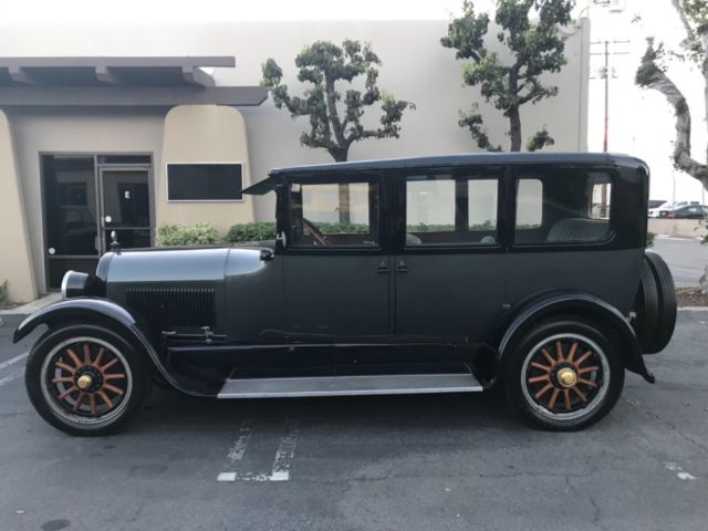 1923 cadillac suburban v-63
